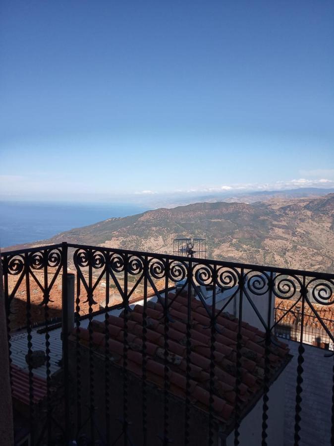 Aurusa - Casa Vacanze Pollina, Sicilia Autentica Villa Bagian luar foto